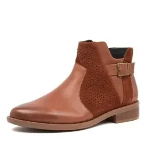 Grand Walk Brown